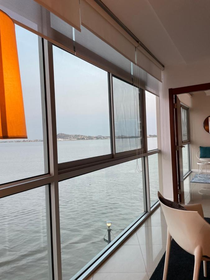 Apartamento Vista Al Rio Puerto Santana Riverfront 1 Гуаякиль Экстерьер фото